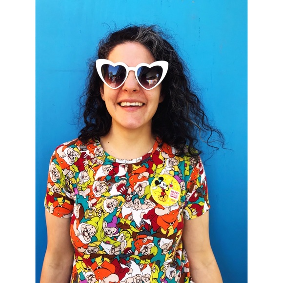 Meet your Posher, Alex Rae - Picture 2 of 6